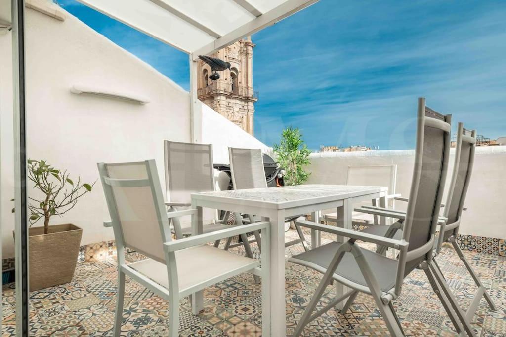 Private Terrace, Barbecue & Cathedral View By Rems Apartament